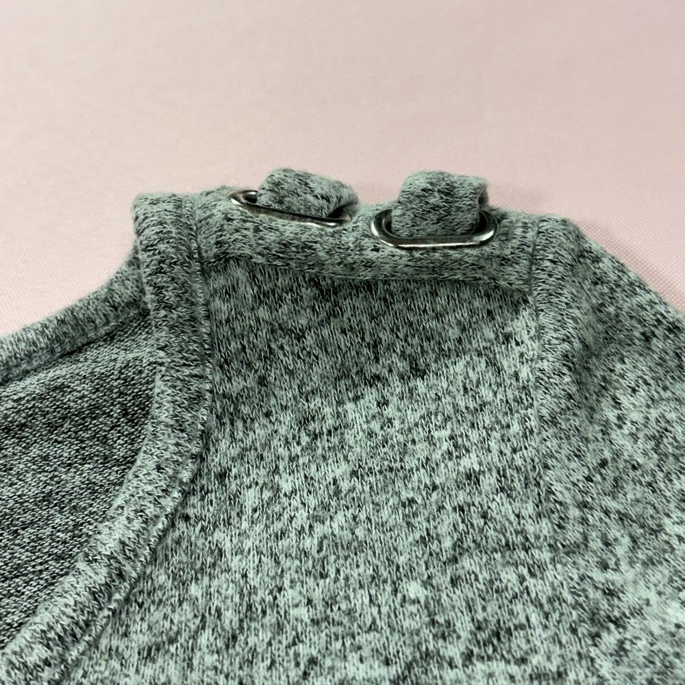 89&Madison Gray Sweater. Sz XL. Long sleeves. NWOT. Great Condition.